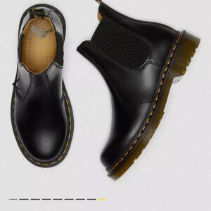 Dr. Martens Chelsea Boots Black Smooth Leather 2976